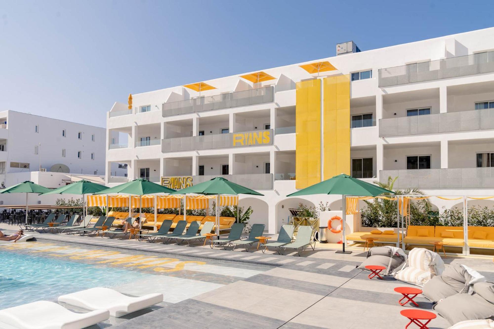 Ryans Lolas - Adults Only San Antonio (Ibiza) Exterior foto